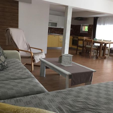 Hillside Bio Resort Apartment With Mountain View 프레볼드 외부 사진